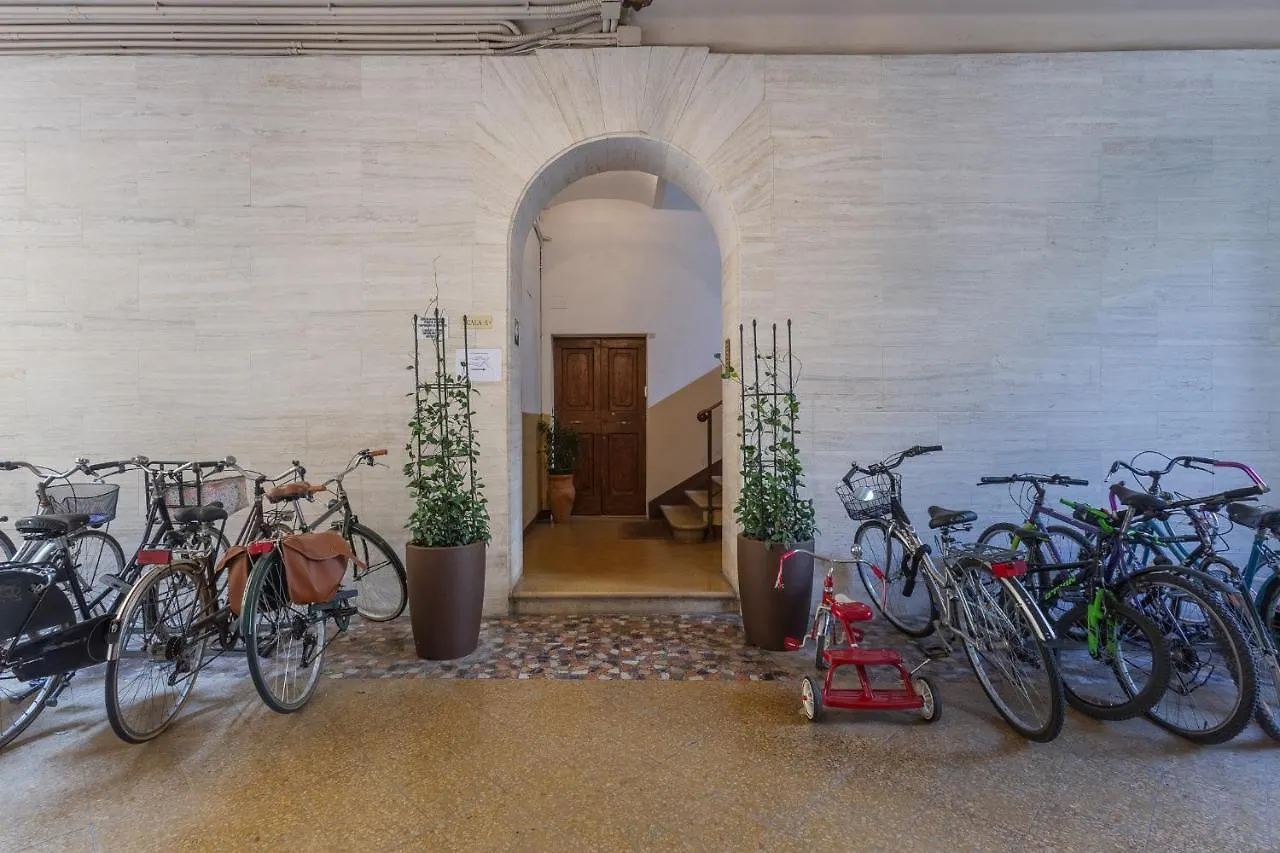 Accademia Delle Belle Arti University Apartment Bolonia